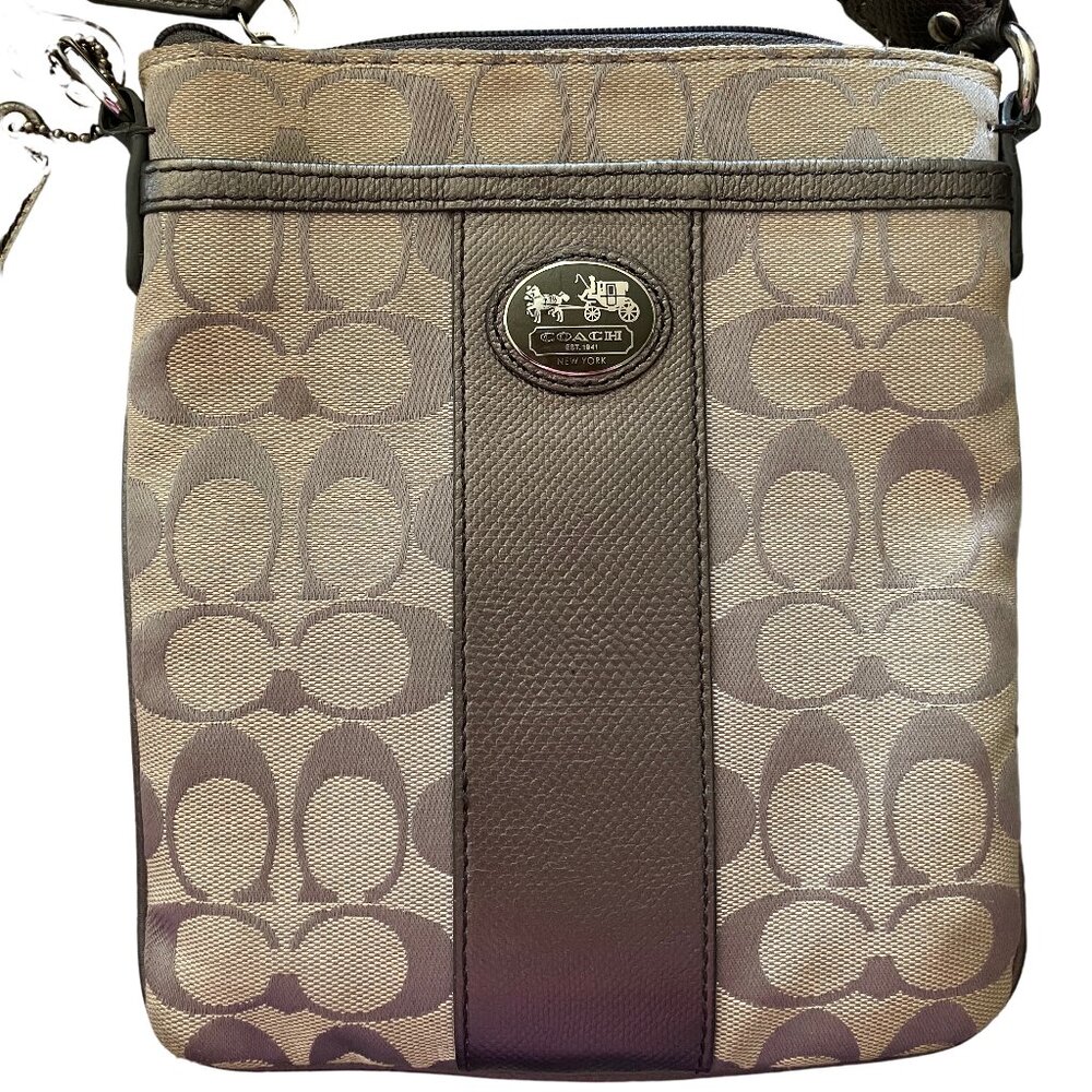 EUC Vintage Coach Silver Signature Crossbody Purse